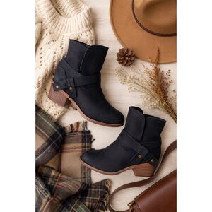 UGG Elora Black Leather Moto Ankle Boots Womens 8 Buckle Harness Boho Suede